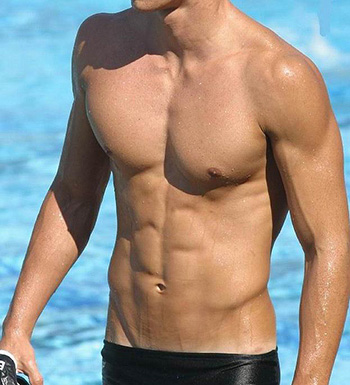 练习腹肌的误区  陷入你就别想练出腹肌