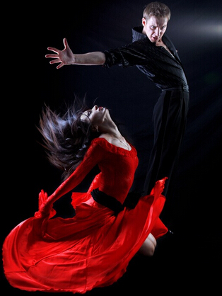 如何跳拉丁舞减肥 跳拉丁舞让你的脂肪燃烧