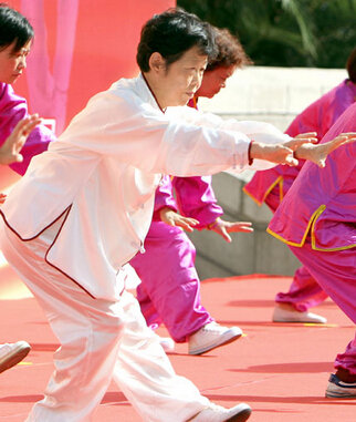 如何练习气功自我养生 气功主要是调节心理