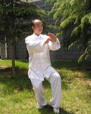 强身健体 用心灵美化太极拳