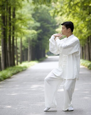 养生太极拳 癌症患者宜多练太极拳