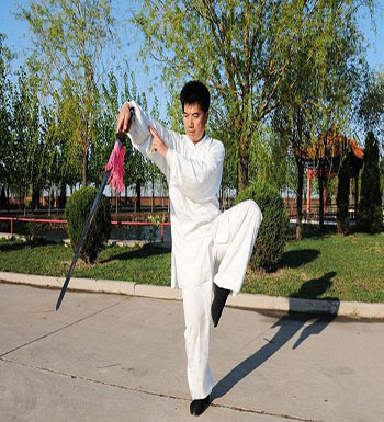 练习太极剑有什么好处  太极剑的练习方法