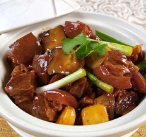 小编推荐 补肾助阳蒜苗烧狗肉