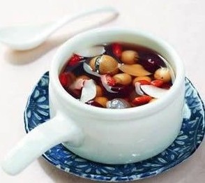 美味药膳可快速补足气血 养生防病