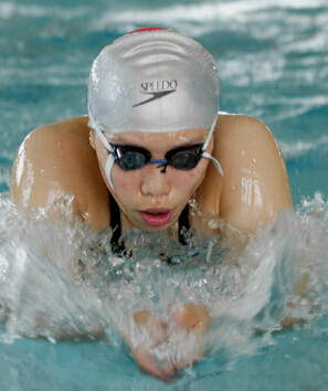 蛙泳教学 蛙泳对身体的益处有哪些