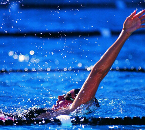 游泳姿势 游泳姿势不对会影响锻炼效果