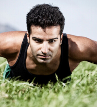 俯卧撑的好处 练出肌肉好简单