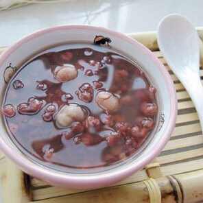 女人如何补血益气 女性月经后补血粥的做法