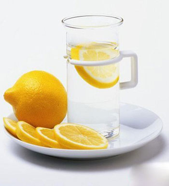 柠檬水美白不靠谱 揭那些被夸大功能的食物