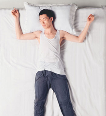 深夜呼噜声不绝于耳 怎样预防打呼噜