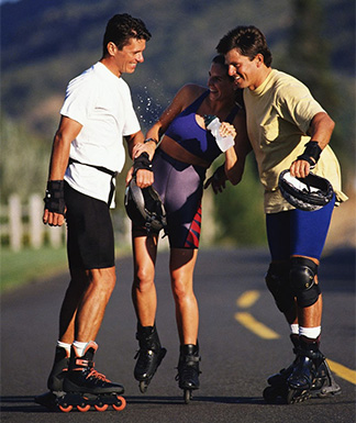 滑冰运动有什么运动技巧 它又有什么好处呢