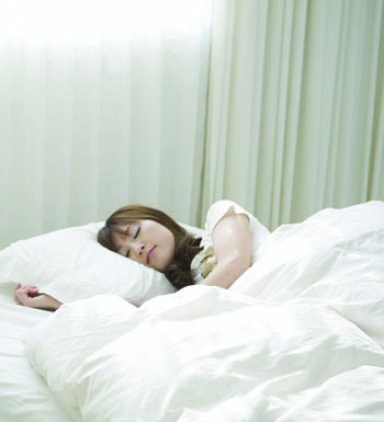 每天睡八个钟死得快  到底睡几个钟才健康