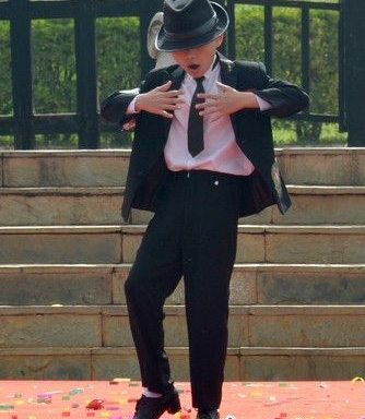 律动感十足的机械舞 如何练习好机械舞