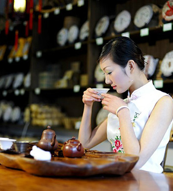 夏季解暑多喝茶 夏季喝茶有什么好处和禁忌