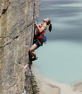攀岩有什么好处 攀岩装备有哪些呢