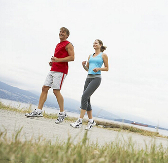 慢跑对身体有什么好处 教你如何挑选舒适跑鞋