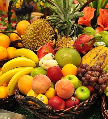 你还拼命丰胸吗 胸太大容易患颈椎病