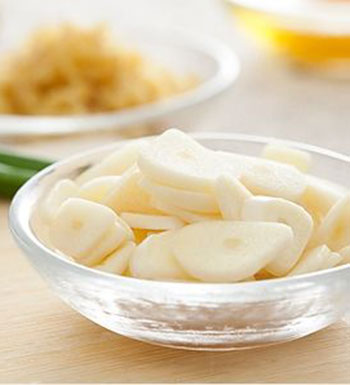 扬州男子吃生蒜致神志不清 该怎么吃大蒜