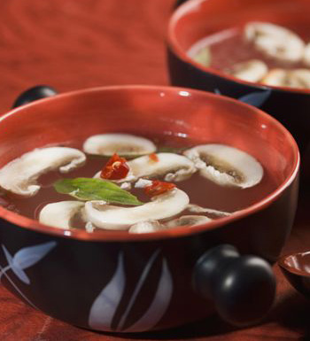 女性月经前胸部胀痛是什么原因