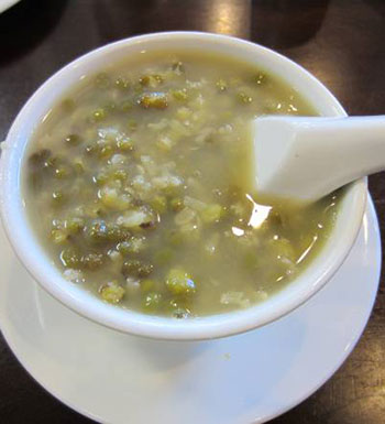 亚健康不用怕 多喝8款养生粥帮你甩掉亚健康