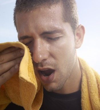 男人味太重怎么办  男士止汗妙招看过来