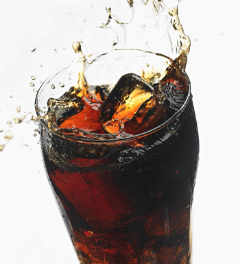 喝太多可乐对身体不利 常喝可乐易得8种病