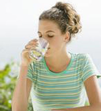 夏季养生小常识 夏季掉发严重怎么办