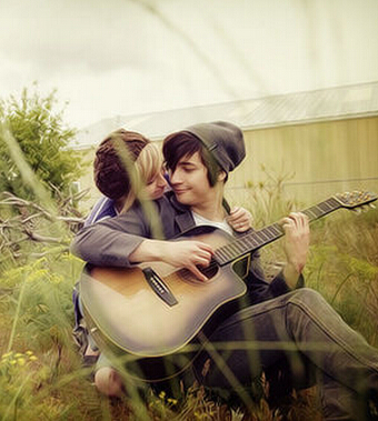 爱情故事 从牵手方式看你们感情深度