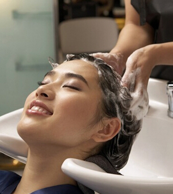 正确的洗头方法 揭秘洗头发的六大禁忌