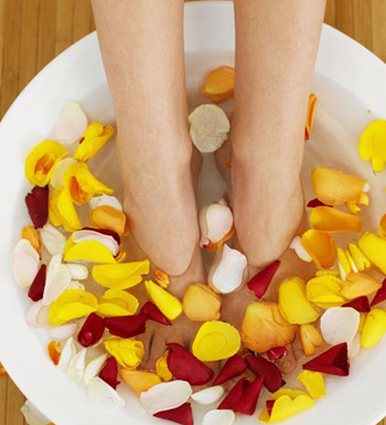 月经不调的症状 中药泡脚缓解经痛