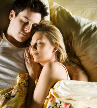 性爱生活 专家提醒在洗澡后半小时再做爱