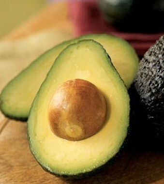 丰胸吃什么好 6大丰胸水果造就丰满美胸