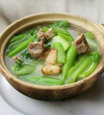 夏季高温出汗流失水分 推荐十款降暑养生汤