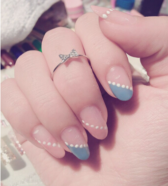 指甲上的月牙代表什么 人体的健康晴雨表