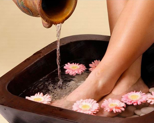 艾叶泡脚能治感冒吗  祛寒防流感