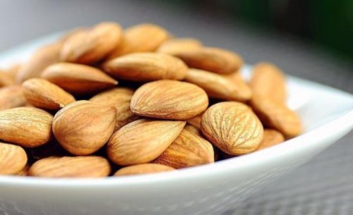 杏仁的功效、适用人群及食用禁忌介绍