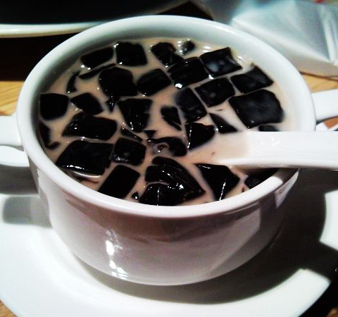 滋阴养颜 龟苓膏的功效与作用及做法介绍