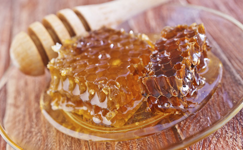 蜂王浆的副作用 蜂王浆如何食用功效最佳