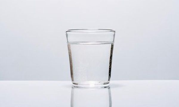 喝水的好处和喝水的最佳时间及注意事项