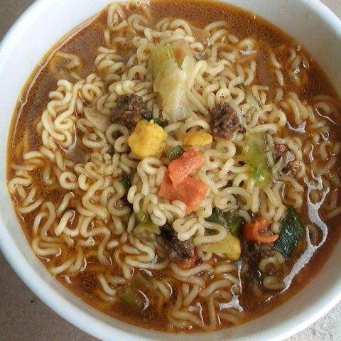 方便面的危害 常吃方便面当心营养缺乏