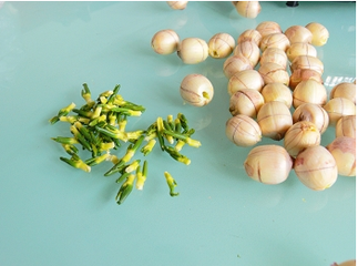 吃莲子的注意啦，教你莲子怎么吃最美味