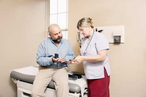 尿毒症是怎么引起的 主要有以下几个方面