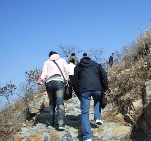 增强心脏功能 爬山的好处和注意事项介绍