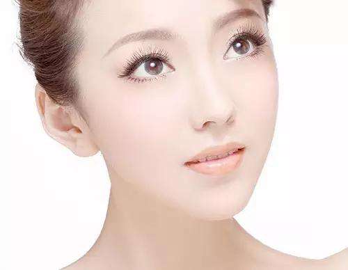 脸上长斑的原因，原来是这些问题