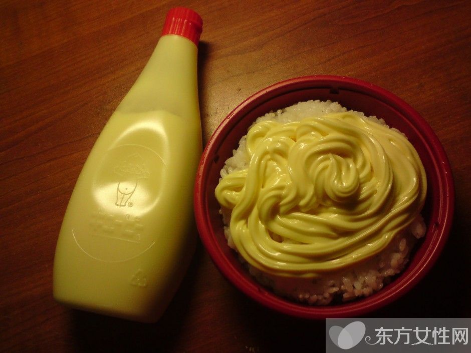 蛋黄酱的做法是怎么做的 蛋黄酱和沙拉酱的区别