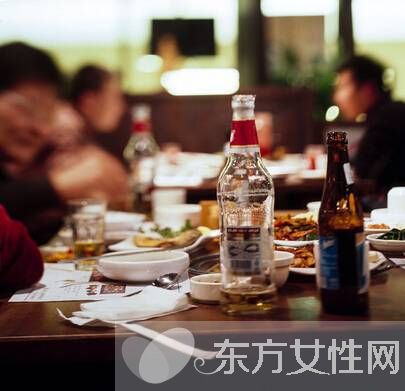 酒桌礼仪的常识有哪些 酒量不行的9个技巧