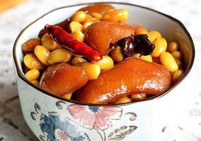 黄豆炖猪蹄的做法怎么做的 黄豆炖猪蹄的营养特点