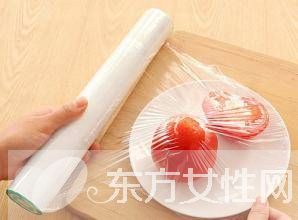 保鲜膜怎么用最好 这几种食物千万别用保鲜膜