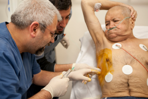 肺癌的晚期症状 一般表现在四个方面