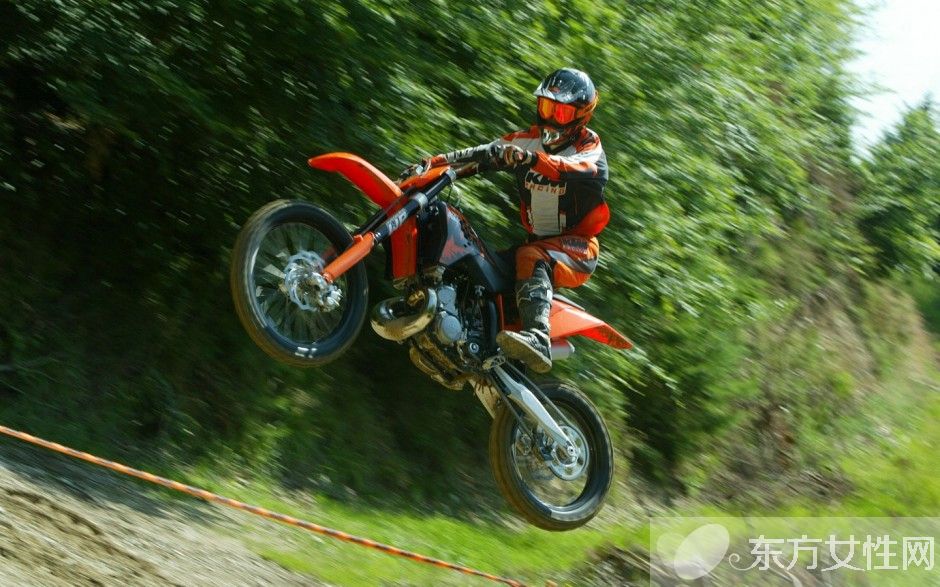 肋骨骨裂的症状有哪些 肋骨骨裂如何检查